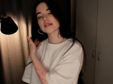 girl
        danielleclarka cam image #1931739