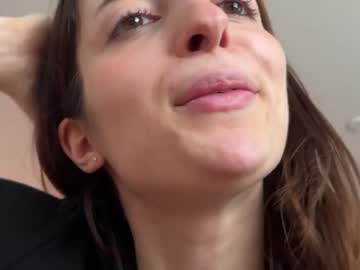 girl
        rosykindred cam image #1660328