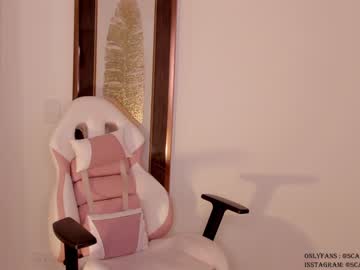 girl
        scarlett__baker cam image #2800097
