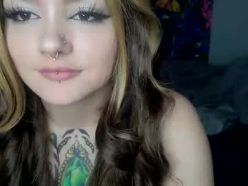 girl
        moonwitch6 cam image #1264596