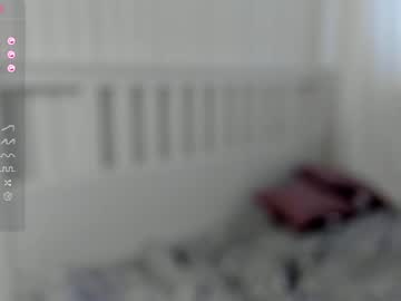 girl
        connieambes cam image #1959810