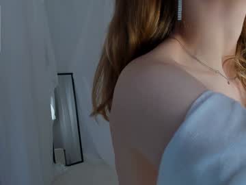 girl
        alice_tucci cam image #2899092
