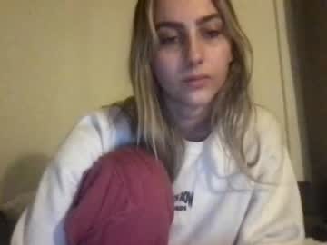 girl
        ivywrld111 cam image #181811