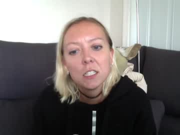 girl
        keelskinley cam image #175608