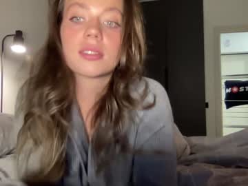 girl
        angel_from_sky cam image #3645350