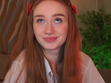 girl
        lizzy_blaze cam image #2192584