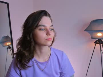 girl
        aviannajjustice cam image #1119118