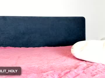 girl
        lily_holy cam image #2138898