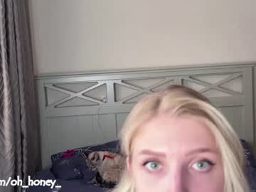 girl
        oh_honey_ cam image #1228003