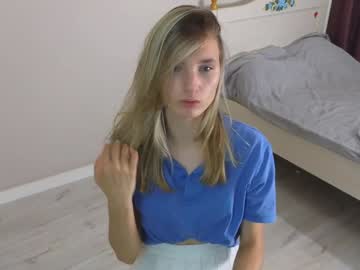 girl
        maureencantrell cam image #3223181