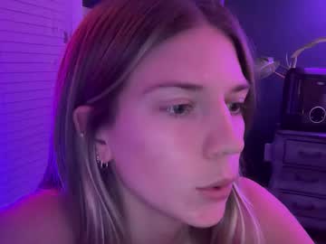 girl
        oliviahansleyy cam image #4203644