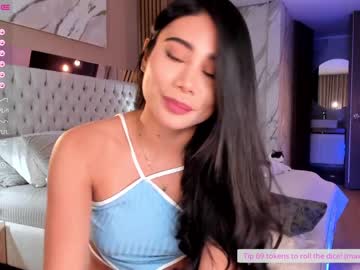 girl
        abie_owen cam image #1368643