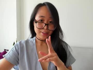girl
        naughtynerdygirl cam image #4421029