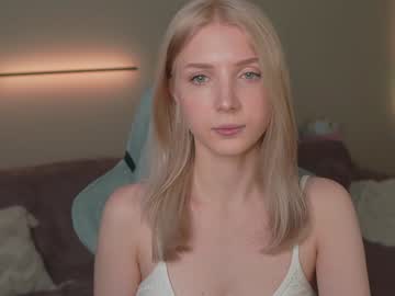 girl
        oh_honey_ cam image #3649657