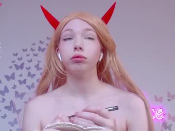 girl
        sapphirealice cam image #1203229