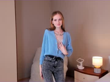girl
        milaniapayne cam image #2156252