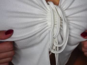 girl
        cassandra_diaz cam image #2213838