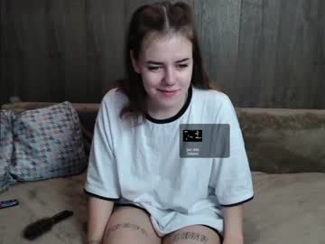 girl
        _alicewonder_ cam image #562483