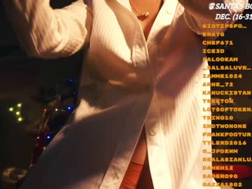girl
        _lyza_ cam image #2077654