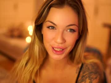 girl
        melodymate cam image #2912971