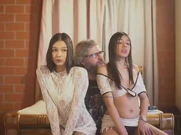 couple
        cheeseburgerjesus cam image #4116995