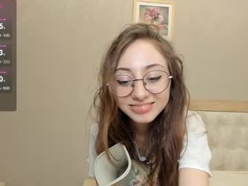 girl
        avrillemell cam image #4389254