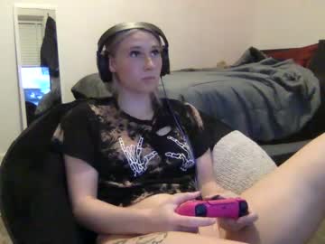 girl
        petiteblondie13 cam image #2814498