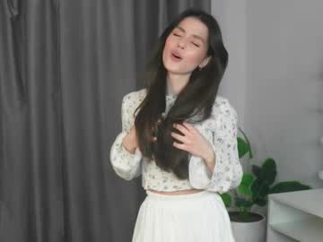 girl
        lucky_forme cam image #4177572