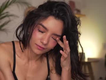 girl
        urcutelinda cam image #2747184