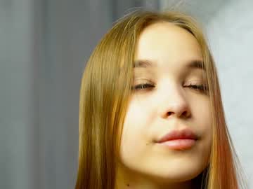 girl
        yeepshyy cam image #2846890