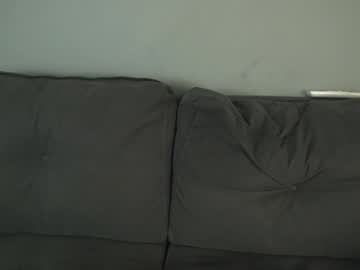 girl
        ashley_ospino cam image #3624731