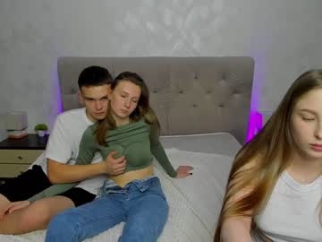 couple
        best_trip cam image #1889816