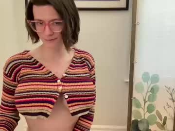 girl
        naomi_reah cam image #2716074