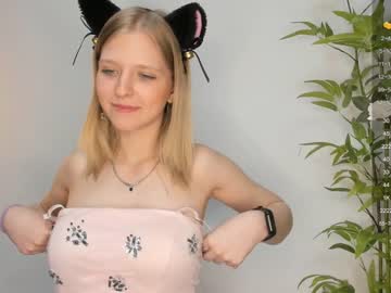 girl
        maydadurston cam image #2640952