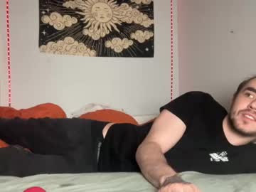 couple
        lilpinkygirl69 cam image #1924974