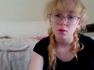 girl
        blonde_katie cam image #2320770
