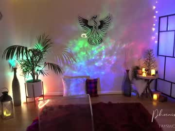 girl
        phoenix_taylor cam image #2101516