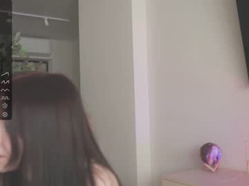 girl
        oki_dokie cam image #1618968