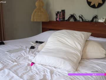 girl
        emilia98xxx cam image #1761551