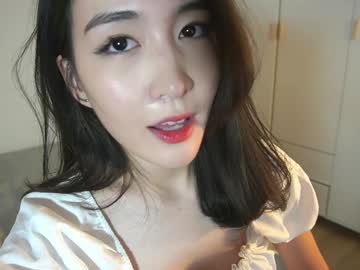 girl
        natsumiito cam image #3392620