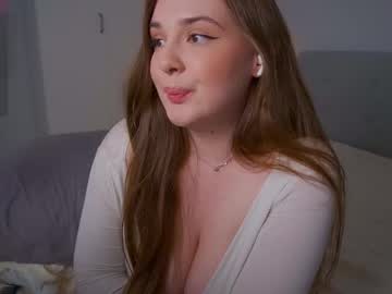 girl
        ettennayt cam image #4441246