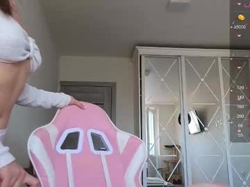 girl
        jessiexxi cam image #3356437