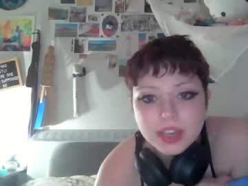 girl
        anyelsewhere cam image #2665679
