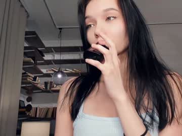 girl
        riskyproject cam image #3941730