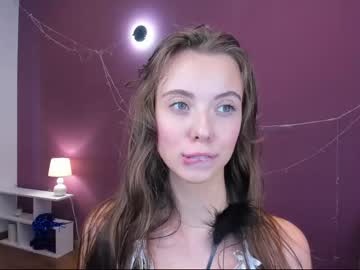 girl
        goldy_grace cam image #1591372