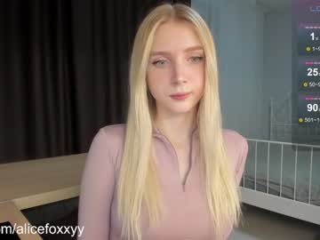 girl
        oh_honey_ cam image #1951053