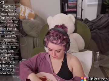 girl
        evelynpiers cam image #3048541