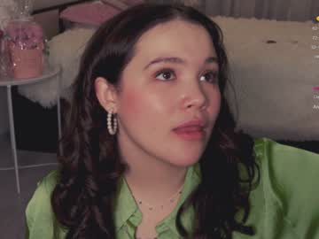girl
        chery_lady22 cam image #2231832