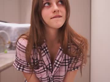 girl
        dream_beam cam image #3913018