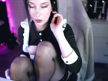 girl
        uindi cam image #3282742